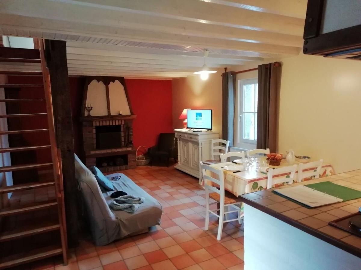 Beautiful Holiday Home With Pool Канів Екстер'єр фото